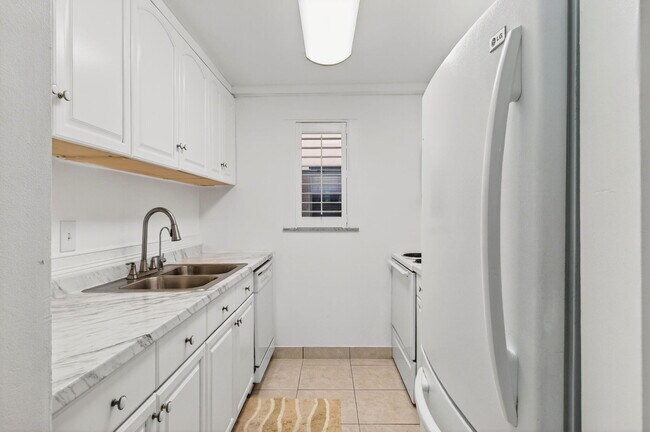 Building Photo - 500 SW 2nd Ave