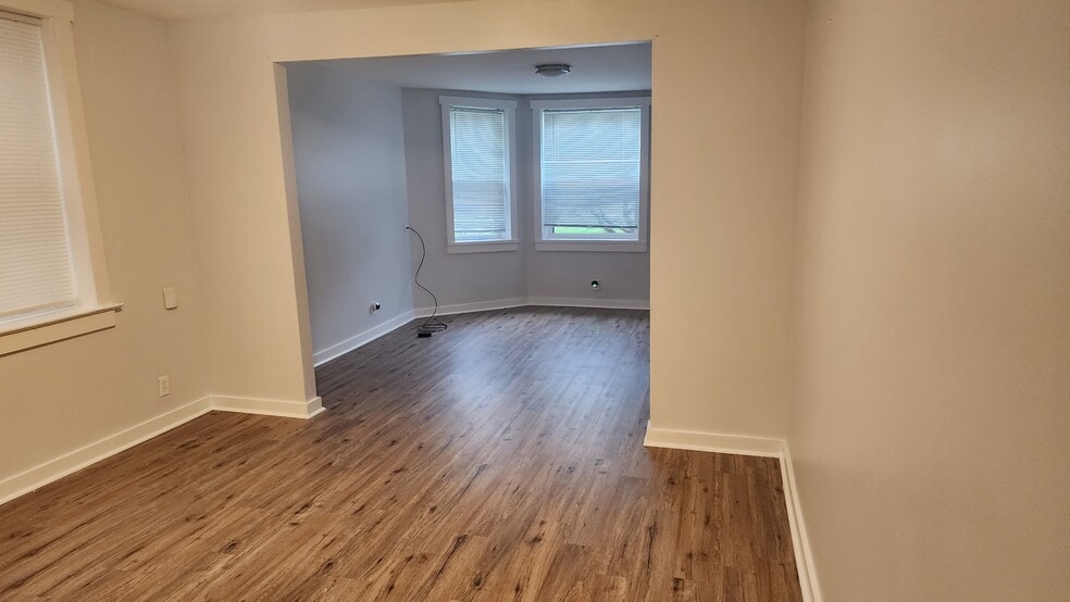 Building Photo - 1211 Highland Ave