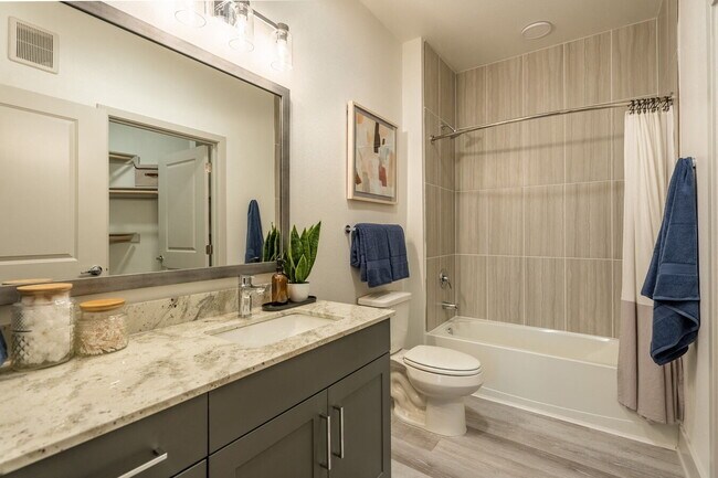 Building Photo - Stylish Living Starts with 8 Weeks Free!