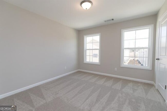 Building Photo - 1626 Lansing Bluff Walk