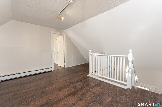 Building Photo - 59 Franklin Ave