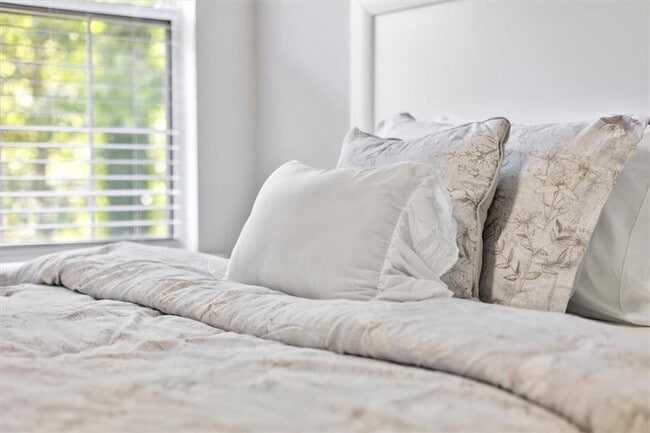 Building Photo - 4266 Cabretta Dr