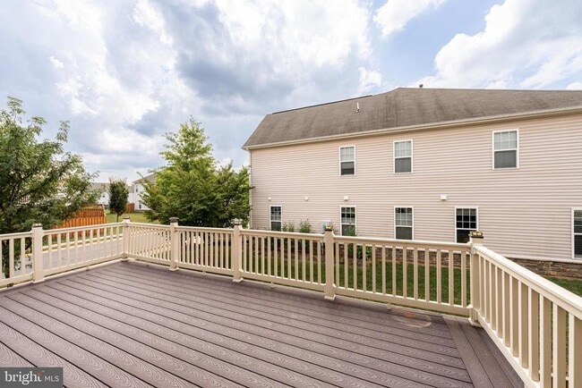 Building Photo - 42541 Dreamweaver Dr
