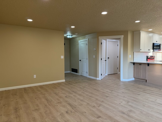 Building Photo - 919 Cove Arm Cir