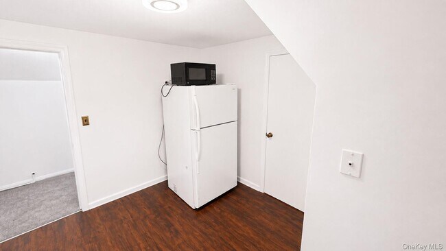 Building Photo - 206 Winthrop Ave