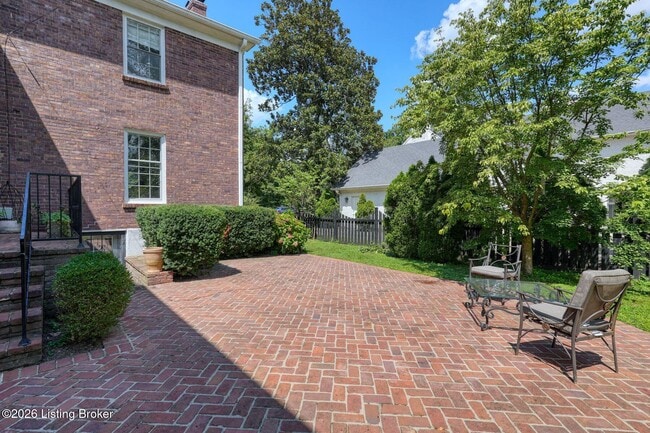 Building Photo - 12 Westwind Rd