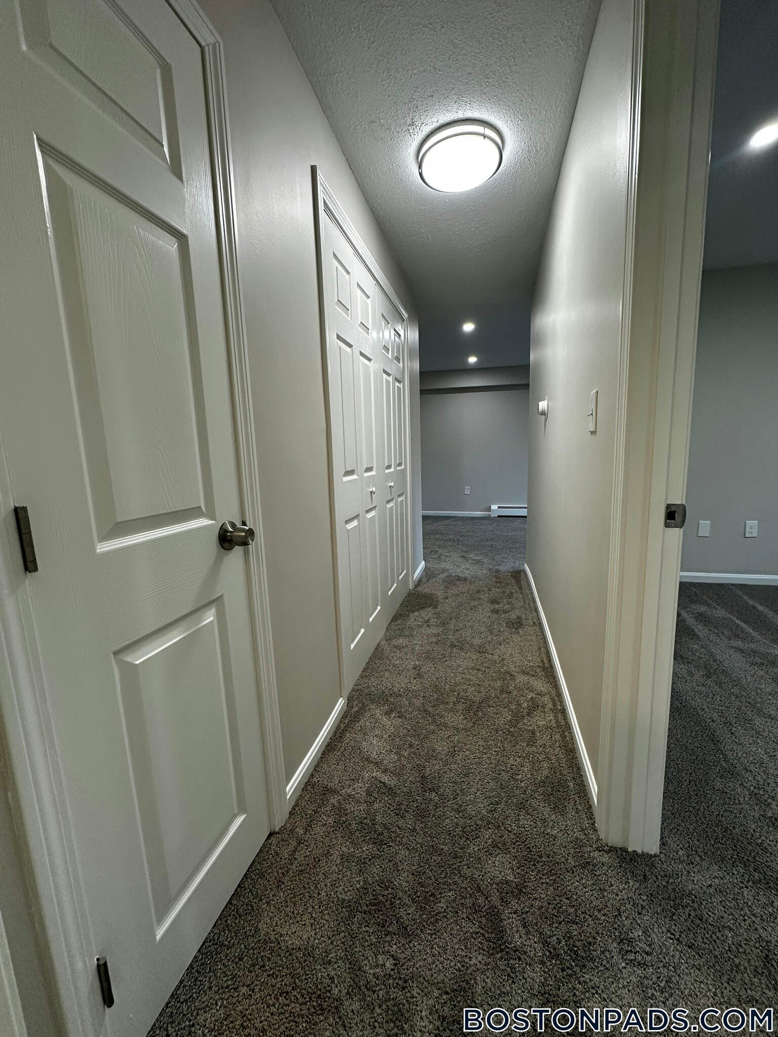 Building Photo - 15 Kenmar Dr