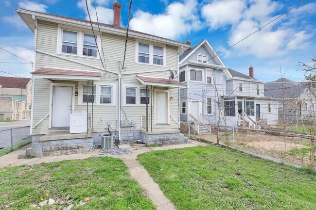 Building Photo - 27-29-29 S Terrace Ave