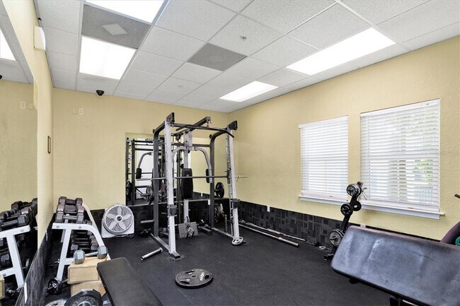 Building Photo - 5691 Bentgrass Dr