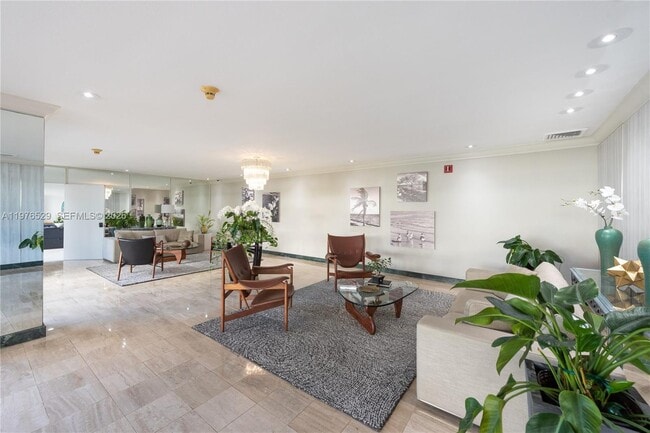 Building Photo - 1408 Brickell Bay Dr