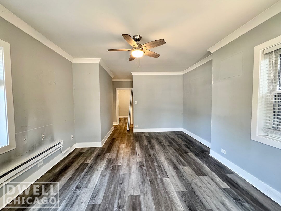 Building Photo - 4208 N Clark St