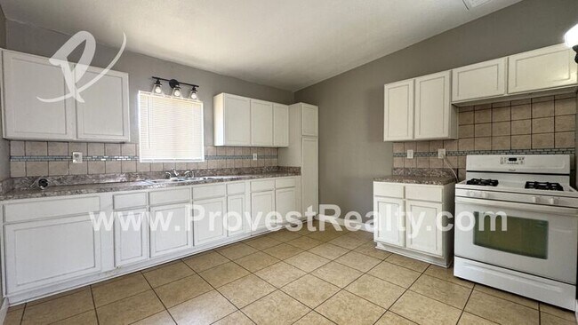Building Photo - 12079 Sand Ct
