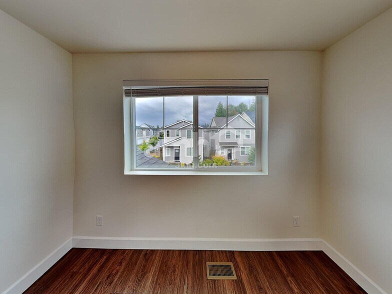 Building Photo - 33064 Eagle Peak Ln
