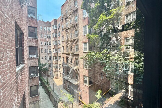 Floorplan - 700 Fort Washington Avenue