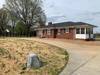 Building Photo - Country Living with City Convenience!