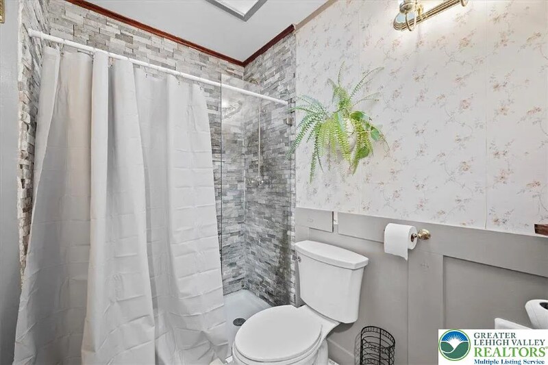 Building Photo - 2308 3rd St