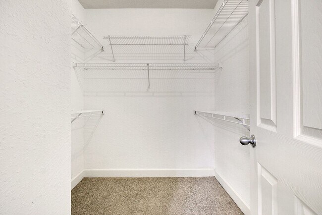 Building Photo - 202 E South St