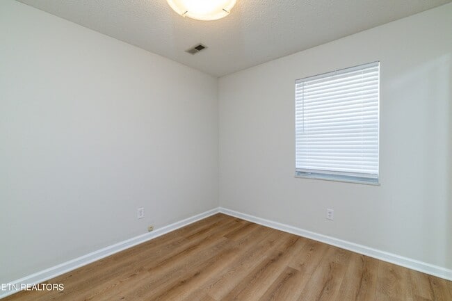 Building Photo - 1035 Nod St