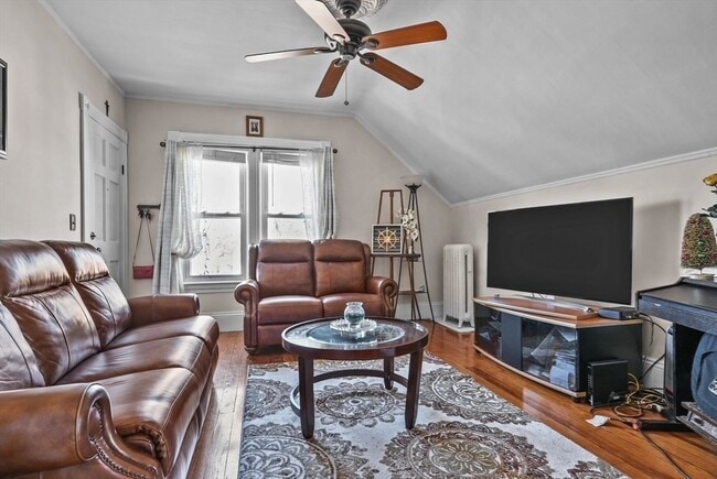 Building Photo - 42 Pleasant St