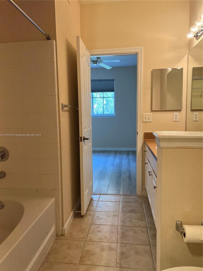 Building Photo - 2056 Alta Meadows Ln