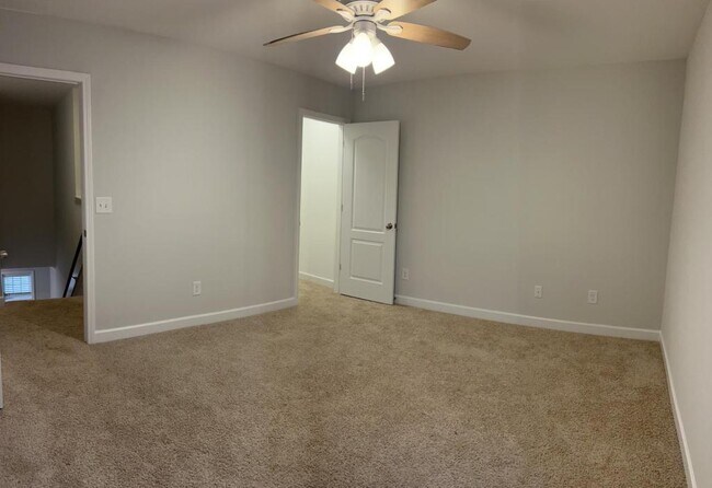 Building Photo - 3763 Glencourse Wy