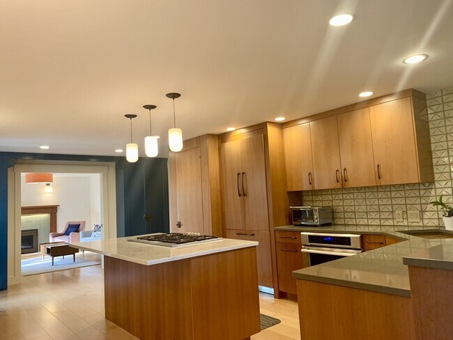 Building Photo - 22 Amberwood Dr