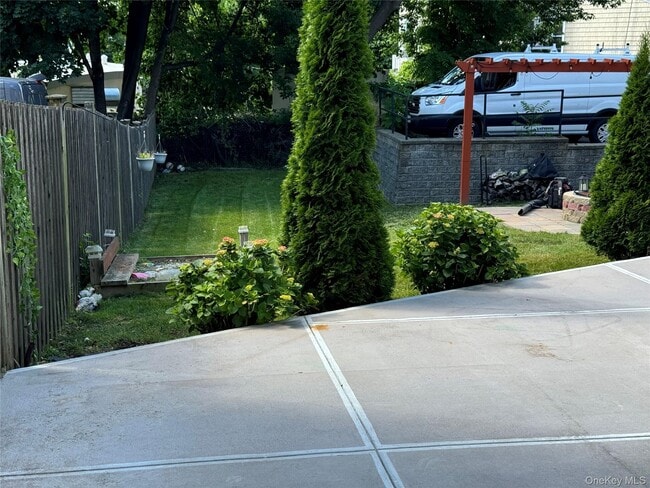 Building Photo - 43 Main St