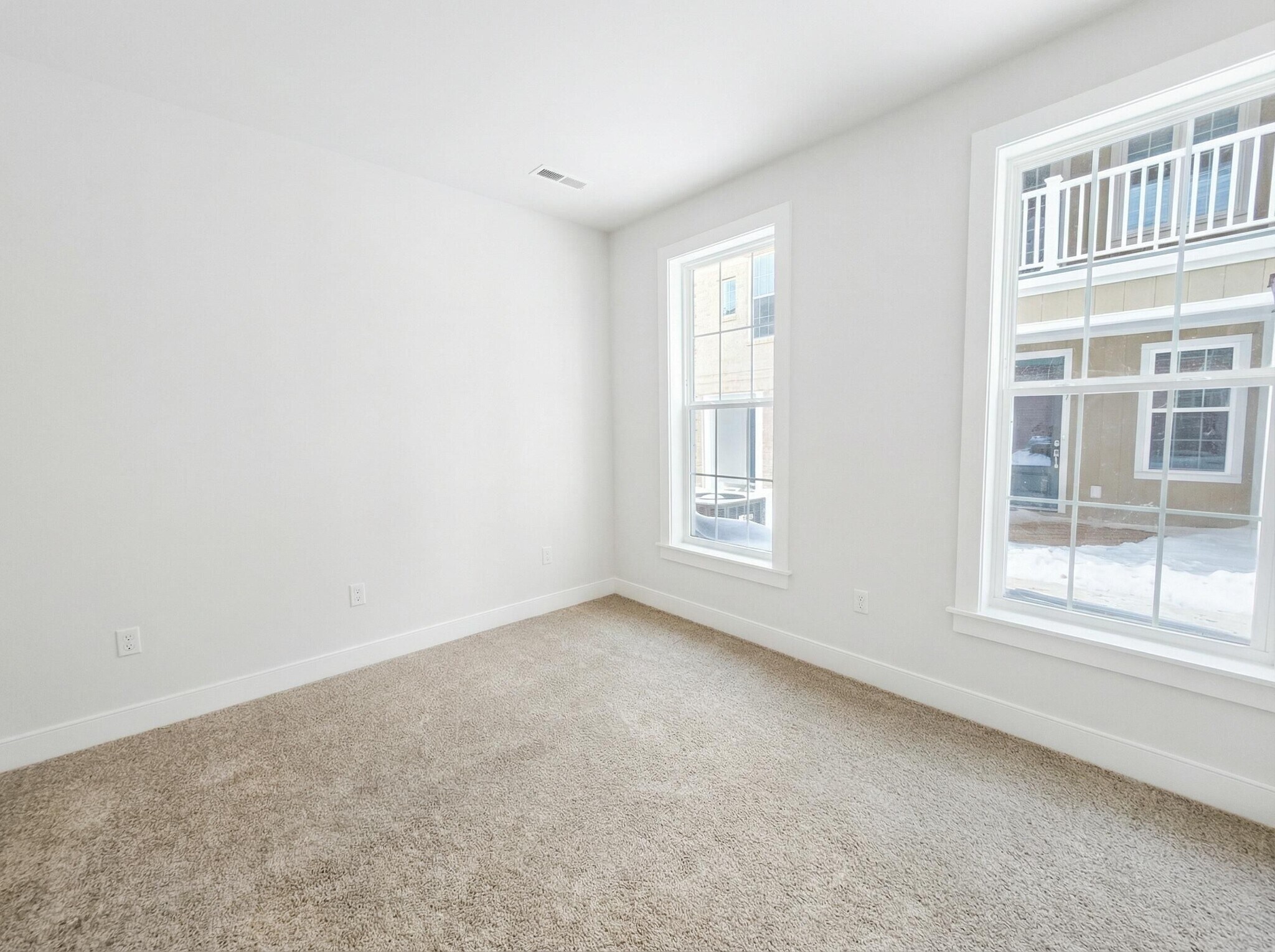 Building Photo - 305 Frederick Way