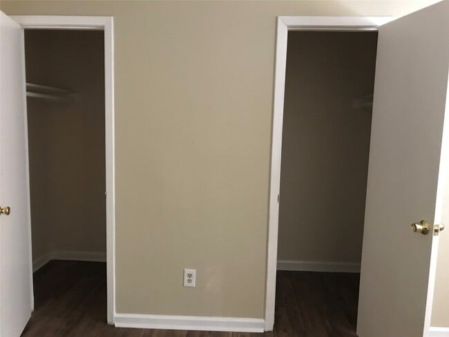 Building Photo - 12127 Troulon Dr