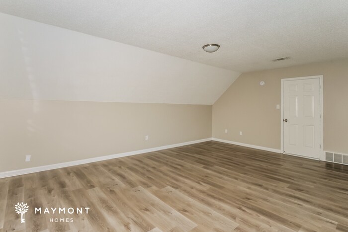 Building Photo - 1875 Carlyn Cove