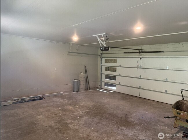 Building Photo - 4515 Chrisella Rd E