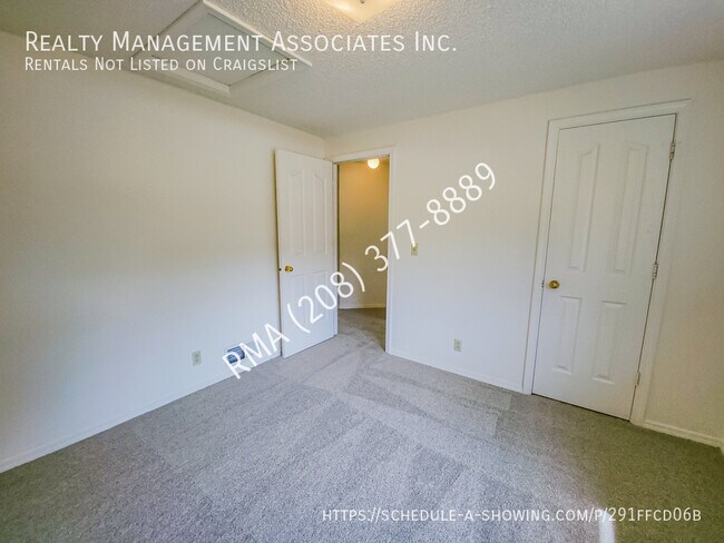 Building Photo - 3639 S Gekeler Ln