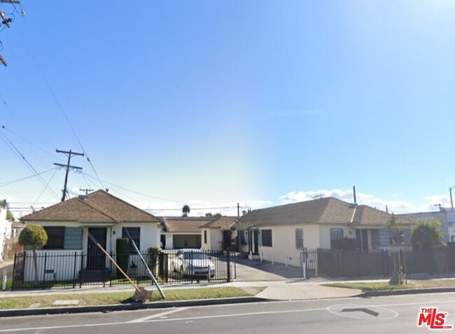 Primary Photo - 8464 Main St