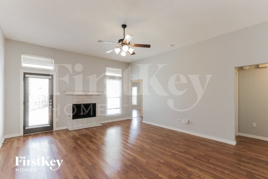 Building Photo - 1027 Sea Shell Dr