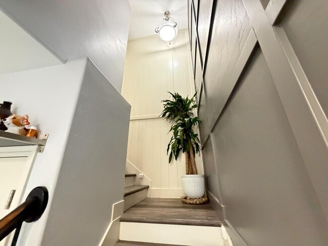 Building Photo - 6929 S Vlg Hvn Dr