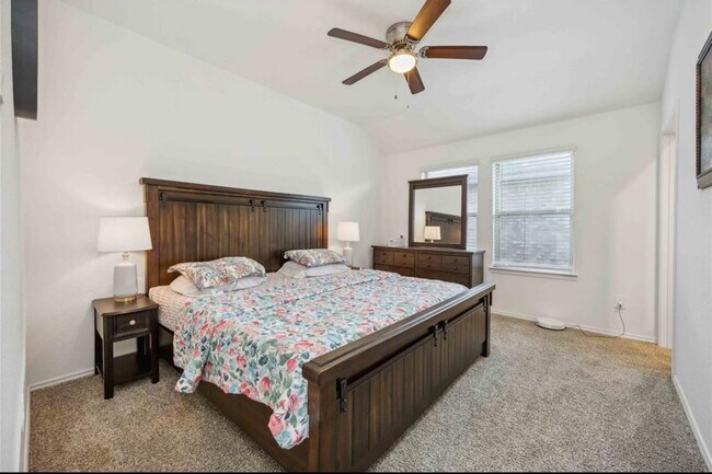 Building Photo - 16684 Lonely Pines Dr