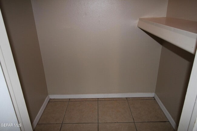 Building Photo - 10711 Ivanhoe Dr
