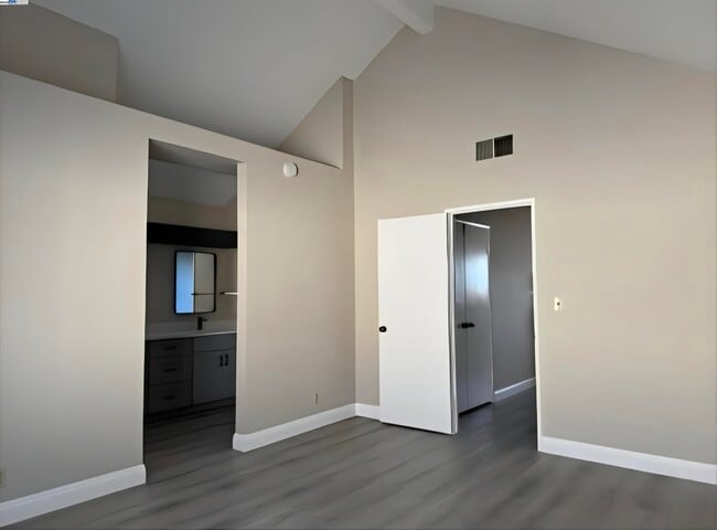 Building Photo - 6221 Potrero Dr