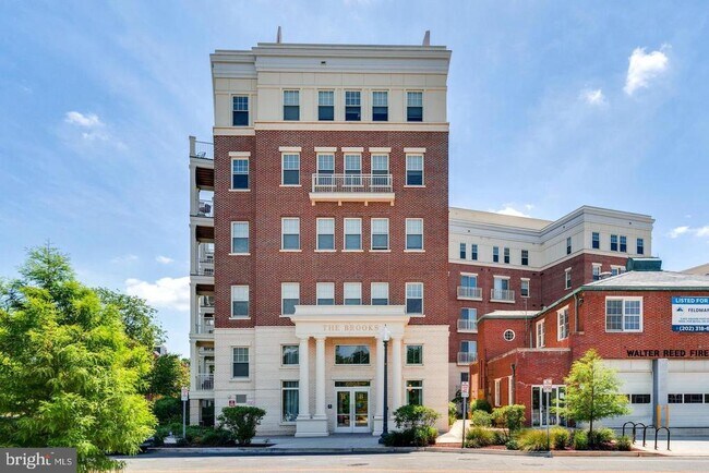 Building Photo - 6803 Cameron Dr NW