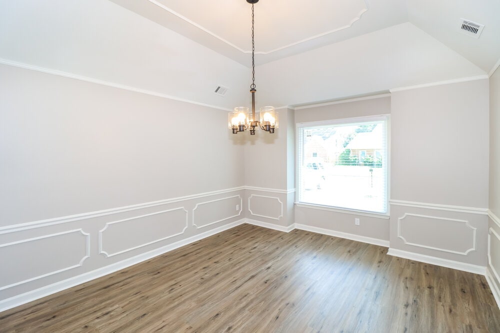 Building Photo - 8144 Creekside Cir N