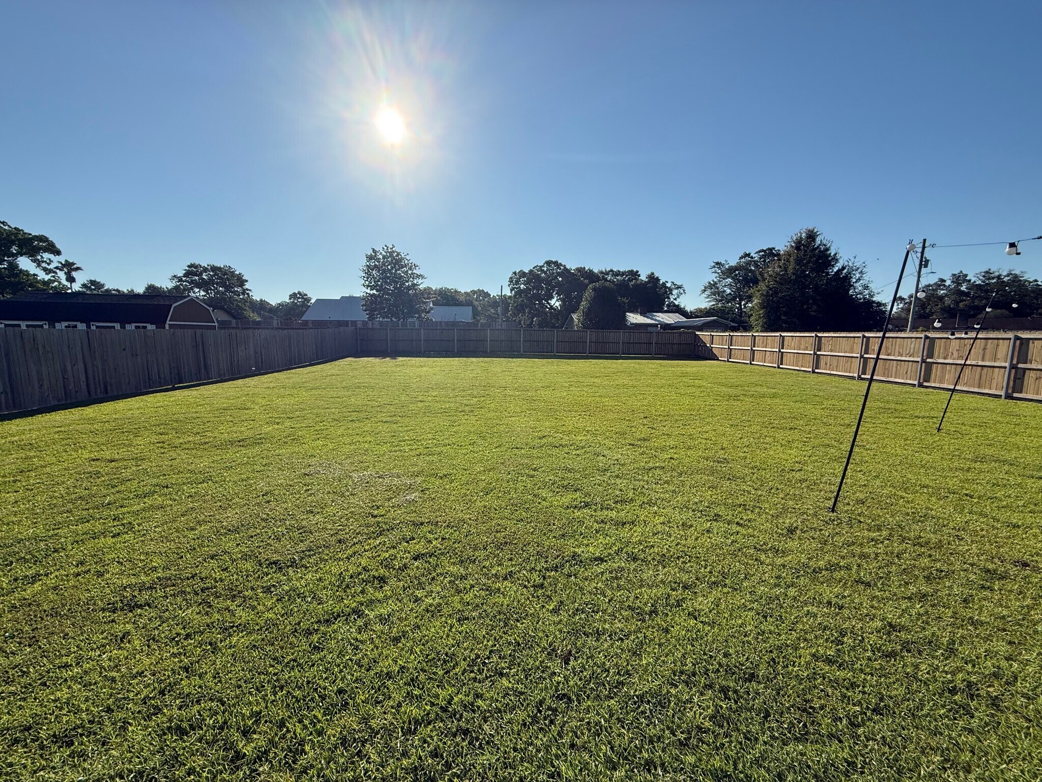 Building Photo - 23257 Ridgewood Dr