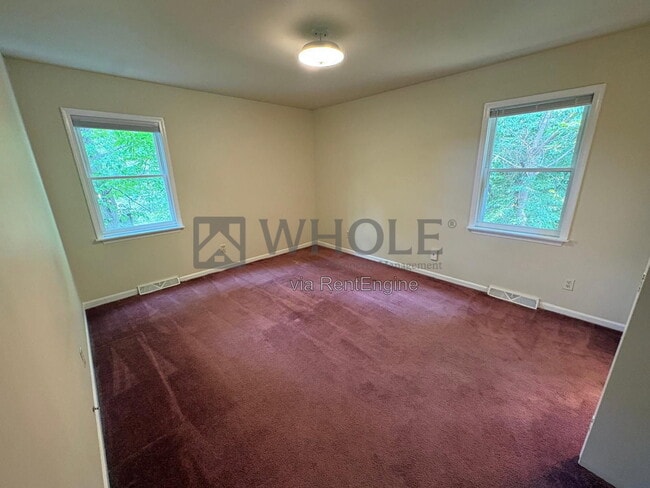 Building Photo - 386 Wildwood Ct