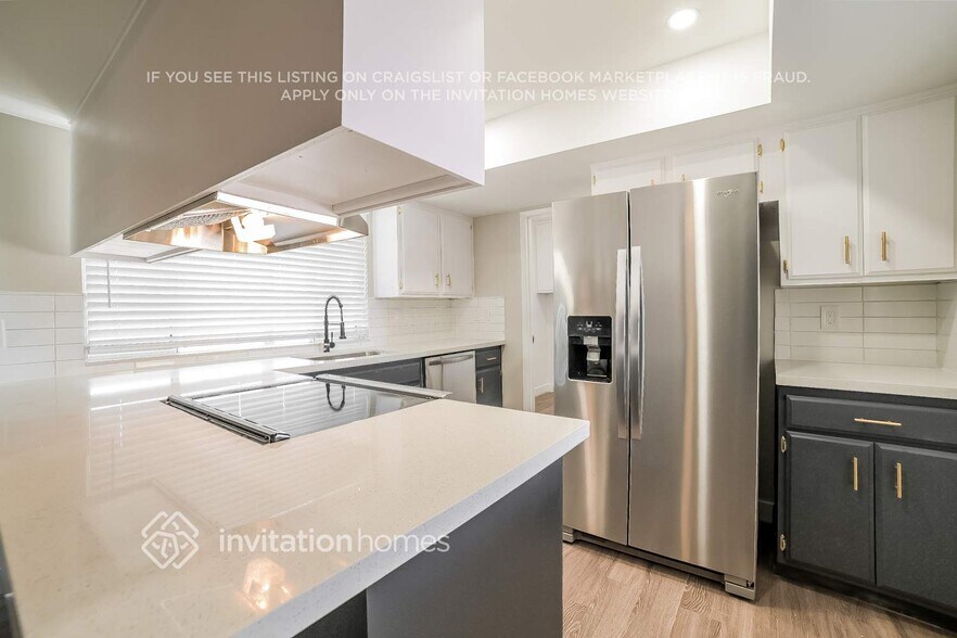 Building Photo - 6433 W Sunnyslope Ln