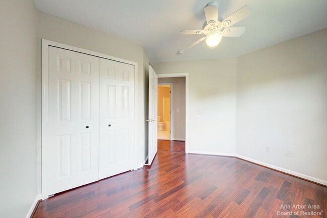 Building Photo - 3127 Dunwoodie Rd