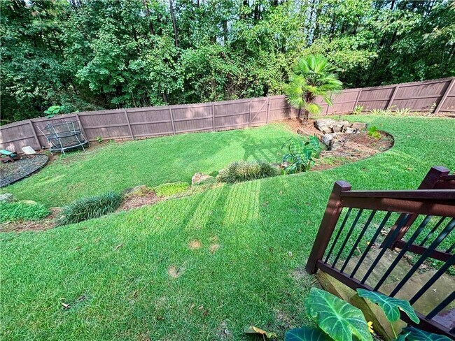 Building Photo - 523 Bluff Ct
