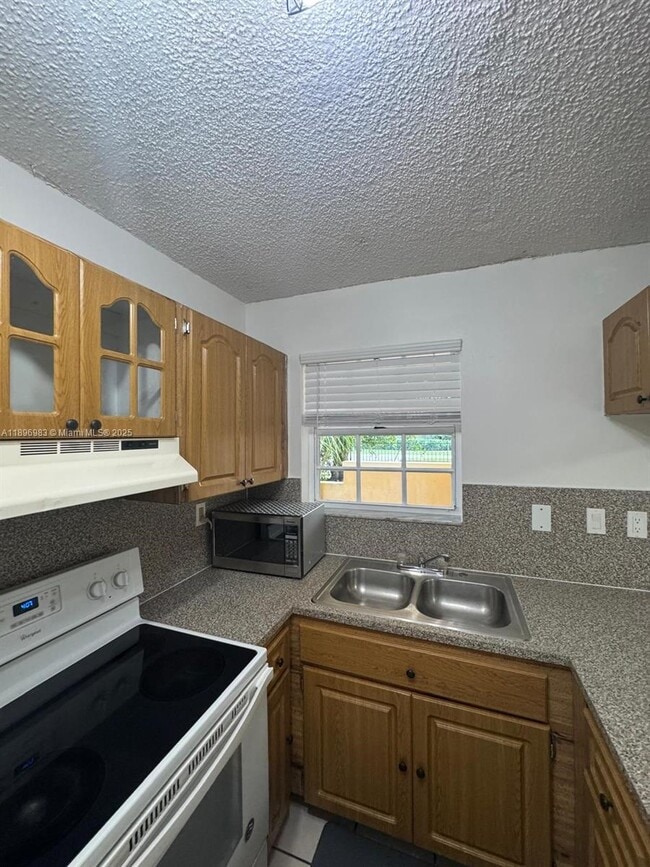 Building Photo - 13892 SW 65th Terrace