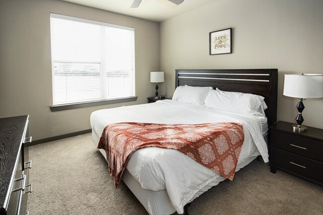 Building Photo - 7216 Staffordshire Blvd