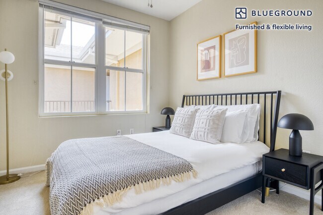 Building Photo - 1000 National Ave