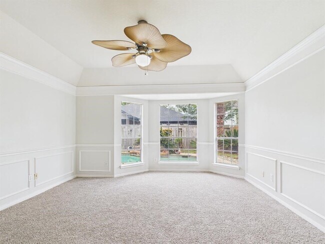 Building Photo - 27116 Monarch Woods Dr