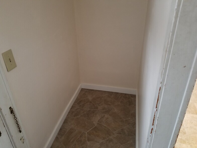 Pantry / Bike Storage Area - 3005 Tyler St NE